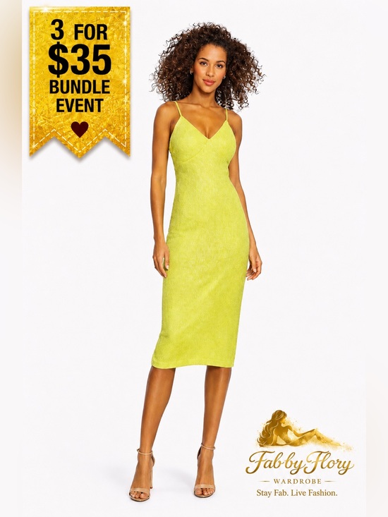 Sienna Dresses & Skirts - Siena
Women's Sleeveless Sequin Mesh A-Line Dress